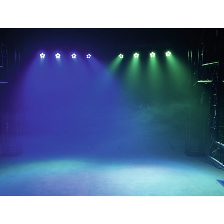 Bara cu 4 proiectoare RGB+WW, telecomanda IR si geanta transport, EUROLITE LED KLS-902 Next Compact Light Set (42109860)